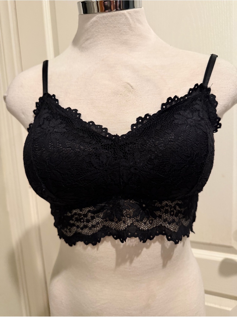 Lace Bralette Crop Top - Black